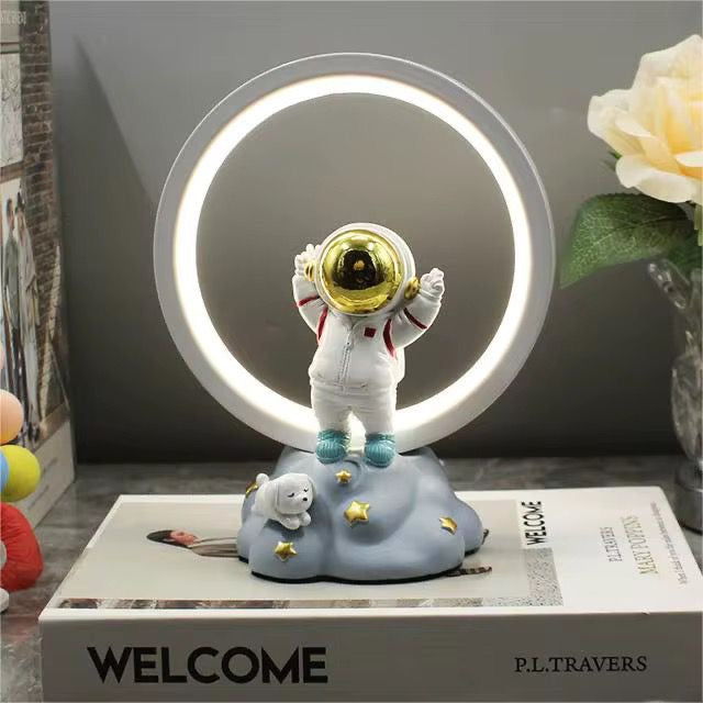 Astronaut Lamp Ring